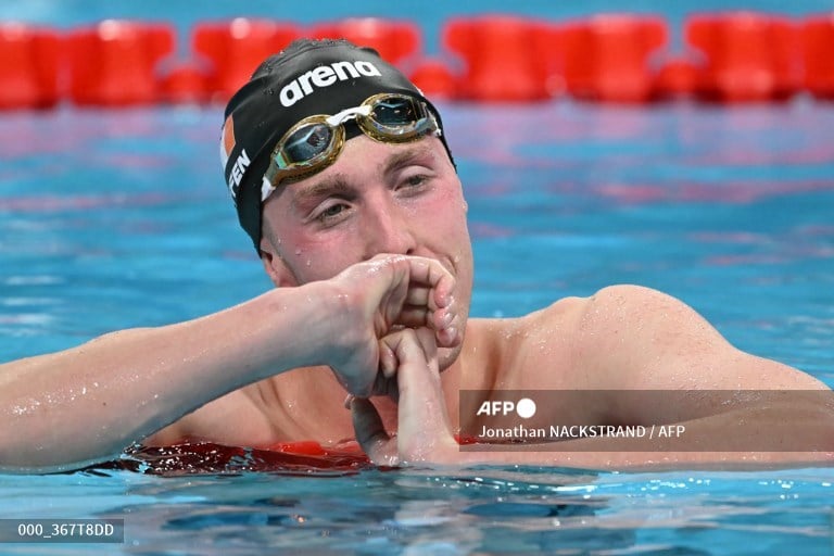 Irish Olympian hospitalized after Seine swim